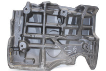 Load image into Gallery viewer, PLASTIC ENGINE COVER Toyota Highlander 2018 18 - 1379844