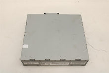 Load image into Gallery viewer, RADIO RECEIVER A4 A5 A6 Q3 Q5 Q7 RS5 S5 S6 Touareg 2009-2017 - 1386584