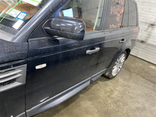 Load image into Gallery viewer, FRONT DOOR Range Rover Sport 06 07 08 09 10 11 12 13 Right - 1387223