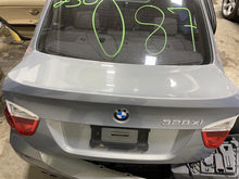 Load image into Gallery viewer, TRUNK LID BMW BMW 335i 330i 328i 325i 2006 06 2007 07 2008 08 - 1387732