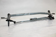 Load image into Gallery viewer, WINDSHIELD WIPER TRANSMISSION Kia Sorento 16 17 18 19 20 - 1396546