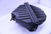 Load image into Gallery viewer, AIR CLEANER BOX Infiniti QX60 Nissan Pathfinder 17 18 19 20 - 1396737