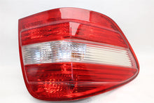 Load image into Gallery viewer, TAIL LIGHT LAMP ASSEMBLY ML320 ML350 ML500 ML550 ML63 06-08 Left - 1399035