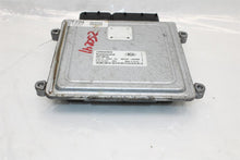 Load image into Gallery viewer, ECU ECM COMPUTER Kia Forte 2011 11 2012 12 2013 13 - 1404038