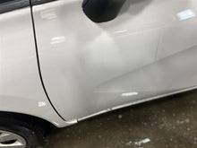 Load image into Gallery viewer, Front Door Nissan Versa 2018 - 1407022