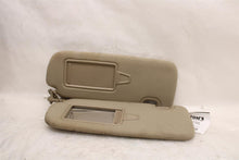 Load image into Gallery viewer, INTERIOR SUN VISORS Hyundai Santa Fe 13 14 15 16 17 18 19 Left - 1409635