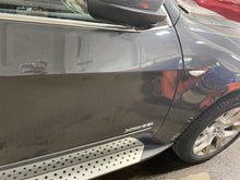 Load image into Gallery viewer, FRONT DOOR BMW X5 X5M 07 08 09 10 11 12 13 Right - 1411884