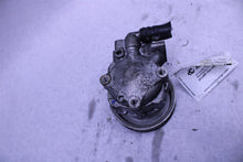 Load image into Gallery viewer, POWER STEERING PUMP Cayenne 2013 13 2014 14 2015 15 2016 16 - 1420514