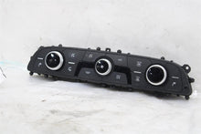 Load image into Gallery viewer, FRONT TEMPERATURE CONTROLS Audi Q7 2017 17 2018 18 2019 19 - 1426277