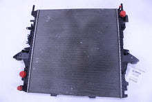 Load image into Gallery viewer, RADIATOR LR4 Range Rover Sport 10 11 12 13 14 15 16 - 1430023
