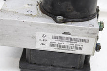 Load image into Gallery viewer, ABS ANTI-LOCK BRAKE PUMP Gl320 Gl350 Gl450 Gl550 ML320 ML350 09-13 - 1435385