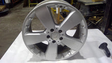 Load image into Gallery viewer, WHEEL RIM ML320 ML350 ML450 ML550 ML63 10-12 19x8 - 1435442