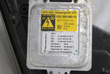 Load image into Gallery viewer, HEADLIGHT LAMP ASSEMBLY Gl320 Gl450 Gl550 2008 08 2009 09 Right - 1435925