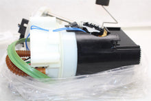 Load image into Gallery viewer, FUEL PUMP BMW X5 X5M X6 X6M 08 09 10 11 12 13 14 15 16 - 1437819