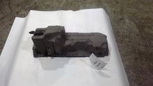 Load image into Gallery viewer, OIL PAN 323i 325ci 325i 330ci 330i 330xi 525i 530i Z4 06-08 OIL PAN - 1439309