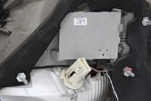 Load image into Gallery viewer, OUTER TAIL LIGHT LAMP 750i 750il 750LI 760li Alpina B7 06-08 Left - 1440593