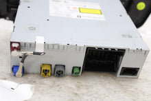 Load image into Gallery viewer, RADIO RECEIVER A5 A6 S6 Touareg 10 11 12 13 14 15 16 17 - 1441939