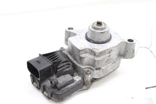 Load image into Gallery viewer, TRANSFER CASE ACTUATOR MOTOR 228I 320i 328D 328i 328I GT 335i 335i 10-17 - 1443685