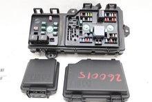 Load image into Gallery viewer, Fuse Box Land Rover Evoque 2020 - 1445717