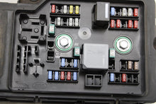 Load image into Gallery viewer, Fuse Box Land Rover Evoque 2020 - 1445717