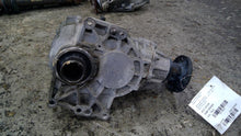 Load image into Gallery viewer, TRANSFER CASE Kia Telluride 20 21 22 23 24 - 1446821