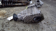 Load image into Gallery viewer, TRANSFER CASE Kia Telluride 20 21 22 23 24 - 1446821