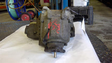 Load image into Gallery viewer, TRANSFER CASE 535i 535i Gt 550i 550i Gt 750 HYBRID 750i 750il B7 10-12 - 1448473