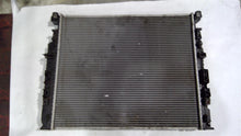 Load image into Gallery viewer, RADIATOR ML320 ML350 R350 2006 06 2007 07 2008 08 - 1449650
