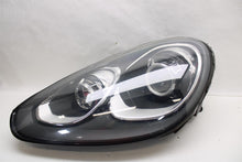 Load image into Gallery viewer, Headlight Lamp Assembly Porsche Cayenne 2016 - 1453674