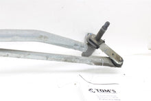 Load image into Gallery viewer, WINDSHIELD WIPER MOTOR C230 C250 C300 C350 C63 E250D E300 E350 08-15 - 1464358