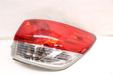 Load image into Gallery viewer, OUTER TAIL LIGHT LAMP Nissan Pathfinder 13 14 15 16 Right - 1467842