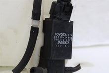 Load image into Gallery viewer, WASHER BOTTLE lexus RX300 1999 99 2000 00 2001 01 2002 02 2003 03 - 1468918