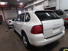 Load image into Gallery viewer, FRONT SPINDLE Cayenne 2003 03 04 05 06 07 08 09 10 Right - 821416