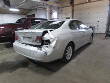 Load image into Gallery viewer, FRONT SPINDLE Camry Avalon Solara 04 05 06 07 - 11 Left - 862147