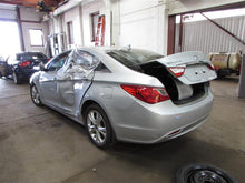Load image into Gallery viewer, REAR BUMPER ASSEMBLY Hyundai Sonata 2011 11 2012 12 2013 13 - 1357471