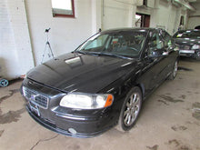 Load image into Gallery viewer, CV AXLE SHAFT Volvo S60 V70 01 02 03 04 05 - 09 Left - 870228