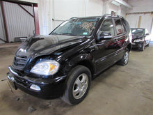 Load image into Gallery viewer, QUARTER GLASS Mercedes ML320 ML430 ML500 1999 99 00 01 02 03 04 05 Left - 1376683