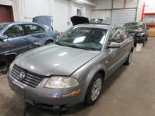 Load image into Gallery viewer, TRUNK LID Passat 2001 01 2002 02 - 896823
