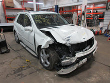 Load image into Gallery viewer, REAR DRIVE SHAFT ML320 ML350 ML550 2006 06 2007 07 08 09 10 11 - 905543