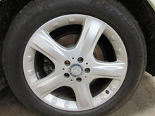 Load image into Gallery viewer, REAR DRIVE SHAFT ML320 ML350 ML550 2006 06 2007 07 08 09 10 11 - 905543