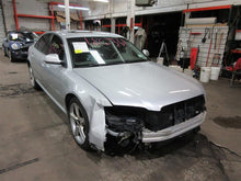 Load image into Gallery viewer, RADIATOR Audi A8 2003 03 2004 04 2005 05 2006 06 2007 07 2008 08 09 10 - 942359