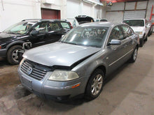 Load image into Gallery viewer, FENDER Passat 2001 01 2002 02 2003 03 2004 04 Left - 954047