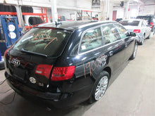 Load image into Gallery viewer, FRONT SPINDLE Audi A6 2005 05 2006 06 07 08 09 10 11 Right - 966482