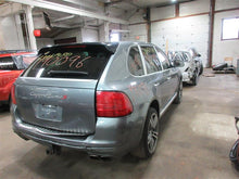 Load image into Gallery viewer, INTERCOOLER Porsche Cayenne 2003 03 2004 04 2005 05 2006 06 Right - 967356