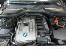 Load image into Gallery viewer, RADIATOR FAN ASSEMBLY BMW 530i 545i 525i 750i 2004 04 2005 05 2006 06 07 08 - 10 - 985913
