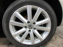 Load image into Gallery viewer, REAR HUB WITH SPINDLE Q3 TT CC EOS Passat Tiguan 2006-2017 Right - 993096