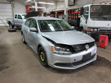 Load image into Gallery viewer, FRONT SPINDLE Beetle Jetta 2011 11 2012 12 2013 13 2014 14 Right - 1004967