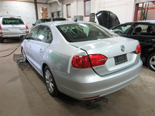 Load image into Gallery viewer, WHEEL RIM Jetta 10-15 16x6-1/2 ALLOY - 1004978