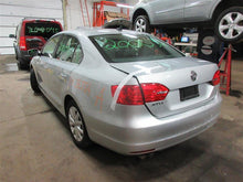 Load image into Gallery viewer, RADIATOR FAN ASSEMBLY Volkswagen Beetle Jetta Passat 13 14 15 - 1040899