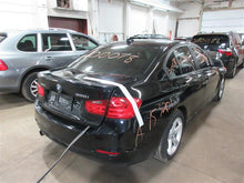 Load image into Gallery viewer, REAR HUB WITH SPINDLE 320i 328D 328i 335i Active 3 12-16 Left - 1025757